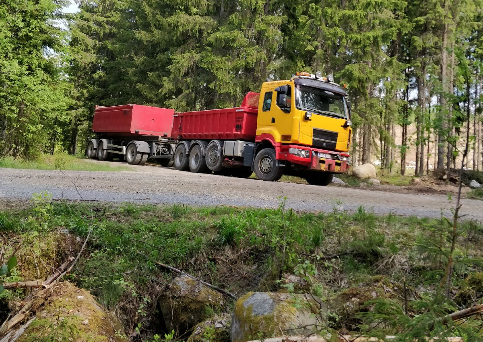 Maamies Jukan kuorma-auto