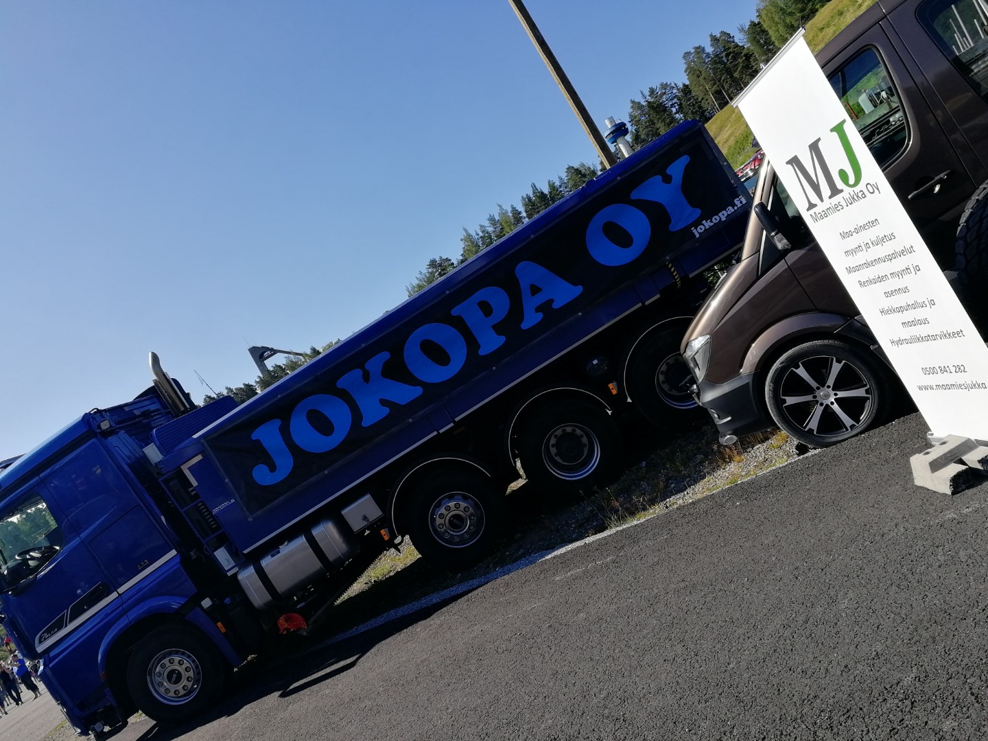 JOKOPA Oy -kuorma-auton kylki